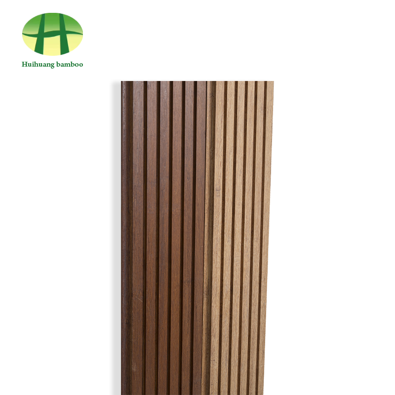 Parquet en bambou à grandes rainures